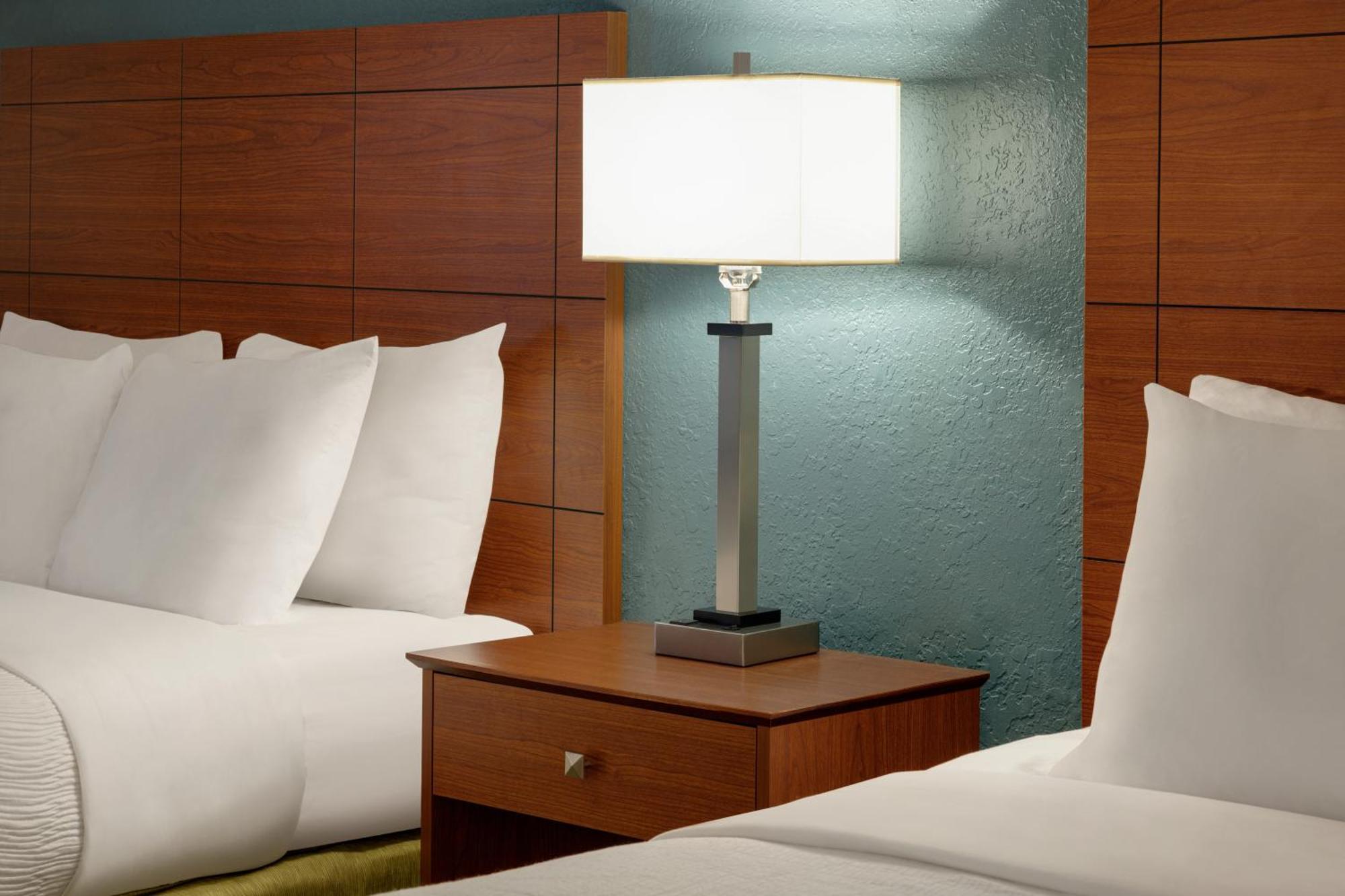 เบสต์ เวสเทิร์น ฮอสปิทาลิตี้ โฮเต็ล แอนด์ สวีท Hotel Cascade ภายนอก รูปภาพ